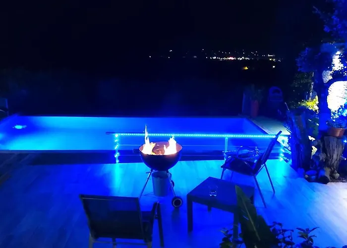 Anchorage Vue Panoramique Roof Piscine A Debordement Vila