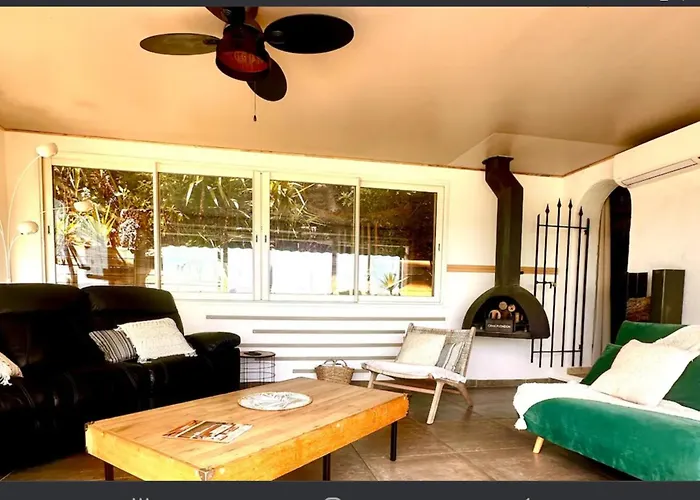 Anchorage Vue Panoramique Roof Piscine A Debordement