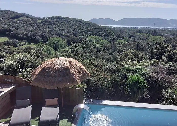 Anchorage Vue Panoramique Roof Piscine A Debordement *